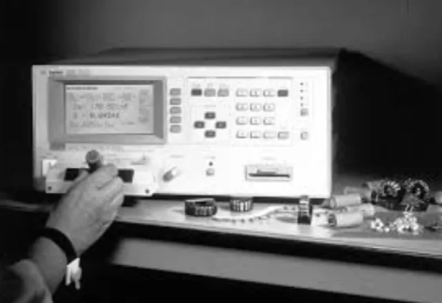 Servicio de Alquiler de Medidor LCR de Precisión Agilent 4285A